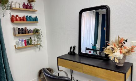 Delphine M.Salon Privé : Coiffeur à Thoiry
