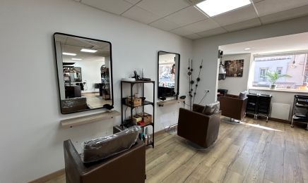 La coiffure by em : Coiffeur à Montmarault