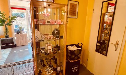 Nellis Oase Sonnenstudio & Sauna: Nagelstudio in Schwanewede