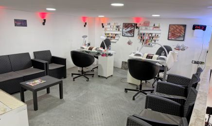 Addict hair - Glow Hair Institut : Manucure à Lille