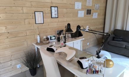 Céli'Ongles : Manucure à Villegouge
