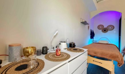 Fleur de Peau By Virginie Esthetique : Coiffeur à Arles