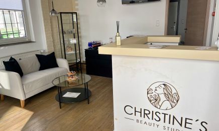 Christine's Beauty Studio: Kosmetikstudio in Augsburg