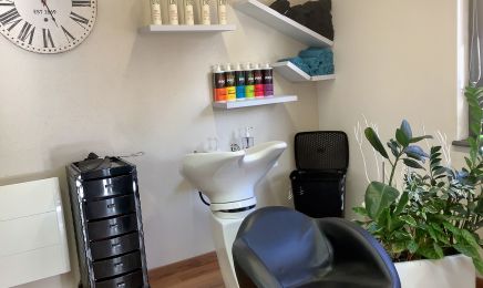 Le petit salon  : Coiffeur à Still