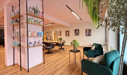 HAIR.CARE KIM MANNES: Friseur in Niederstotzingen