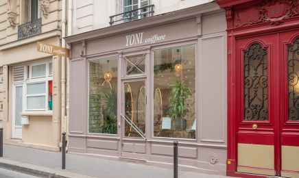 Yoni coiffure spécialiste coloration végétale  Ouvert 7/7 : Coiffeur à Paris
