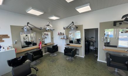 Stilbruch - Ihr Friseur by Ivonne Siebenborn: Friseur in Neu-Isenburg