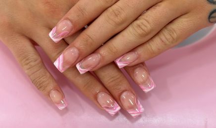 Maison Rose Nails By Lin : Manucure à Troyes