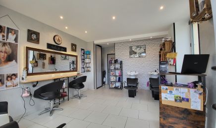 Salon Carré Blond : Coiffeur à Mantoche