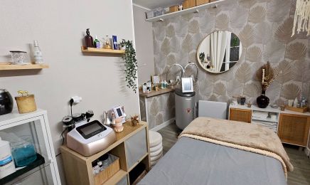 Natacha Beauté : Manucure à Le Lavandou