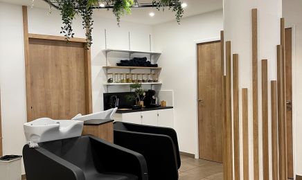 UN CÔTÉ ZEN - Espace de coiffure naturel  : Coiffeur à Dijon