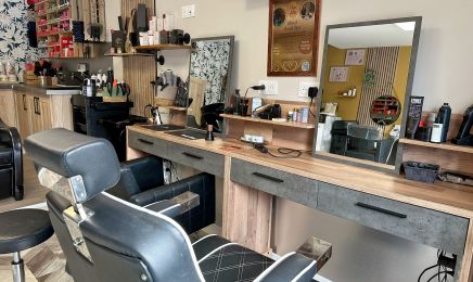 Au salon chez Julia, Coiffeur & Head Spa : Coiffeur à Granville
