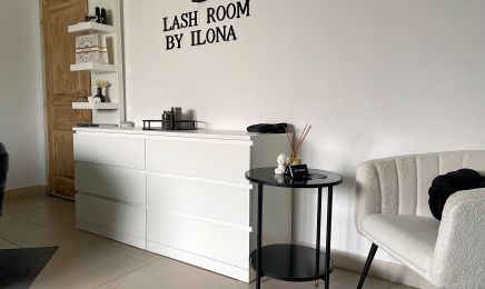 Lashroom by Ilona  : Coiffeur à Bérat