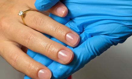 TrvNails & Strass Dentaire  : Manucure à Rennes