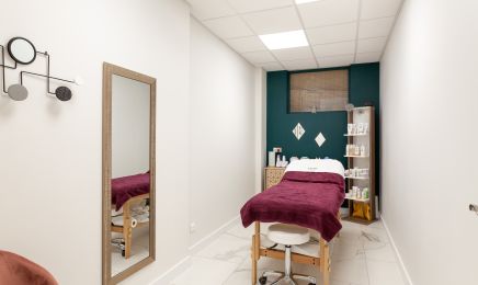 Esthetique Concept : Manucure à Roanne