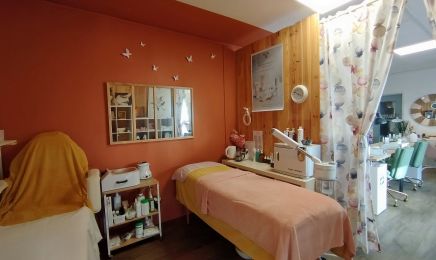 Anastasia Fée Main : Manucure à Clermont-Ferrand