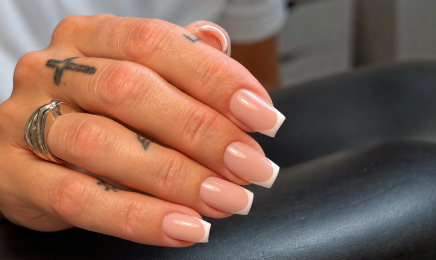 Luana Terra Beauty Studio : Manucure à Menton