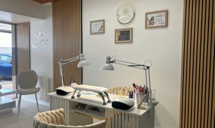 ALEXANDRA BEAUTY SALON : Manucure à Le Mené