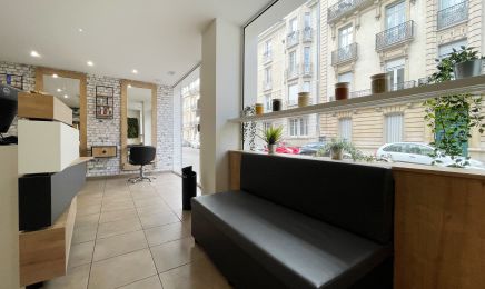 UN CÔTÉ ZEN - Espace de coiffure naturel  : Coiffeur à Dijon