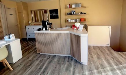 L'instant d'Océane chez Clarescence : Manucure à Meyzieu