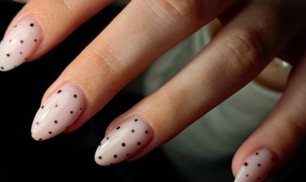 Blondie Nails  : Institut de beauté à Vineuil