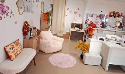 Kalizé Création (Ongle, cils, massage et strass dentaire) : Manucure à Saint-Sornin