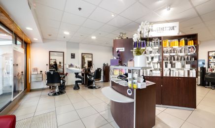 Anthony Bouillot charmeil  : Coiffeur à Charmeil