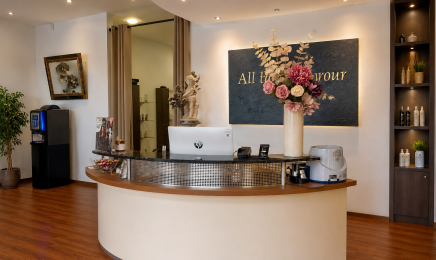 Amal Chahrour: Nagelstudio in Arnsberg