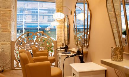 L'Oiseau Bleu • Spécialiste en Coloration Végétale & Soins Holistiques : Manucure à Nice