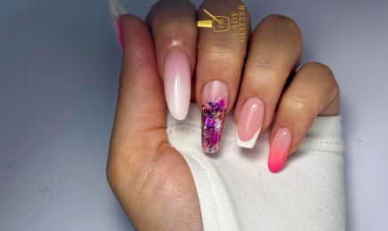 Lady Glitter chez Alina beauty concept : Institut de beauté à Le Cannet