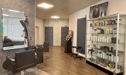 Salon Phönix Friseur & Kosmetik: Friseur in Braunsbedra