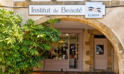 Institut de Beauté Elmira  : Manucure à Plaisance
