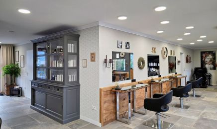 Salon Katharina : Kosmetikstudio in Büren