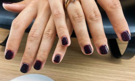 Zoé et ses ongles  : Manucure à Voiron