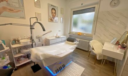 Women’s World: Kosmetikstudio in Leverkusen