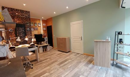 JG'Nails  : Institut de beauté à Barsac