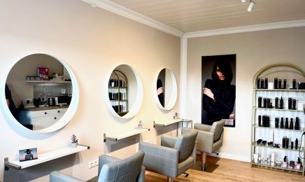 Frisuren Atelier: Friseur in Beverungen