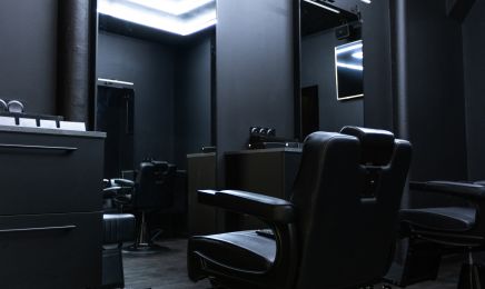 Maison noire : Coiffeur à Paris