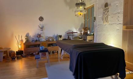 Esprit Samadeva : Barbier à Saintes