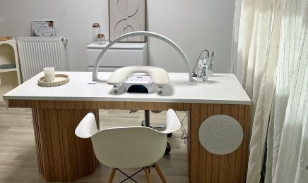 NACH concept beauté : Manucure à Montrabé