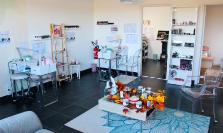 Carlota Conseil Esthetique : Manucure à Aytré