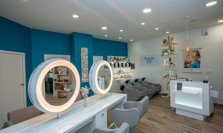 Intense coiffure : Institut de beauté à Avon