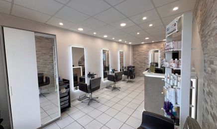 Village coiffure de la Vallée : Coiffeur à Cernay-la-Ville