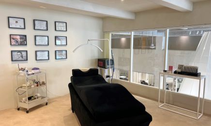 MB Artist - Experte beauté du regard : Coiffeur à Angoulême