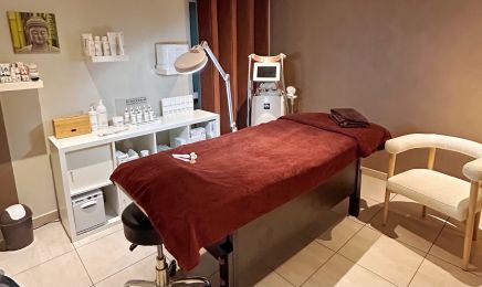 Arômes et sens & Krystale Beauté  : Institut de beauté à Pont-de-l'Isère