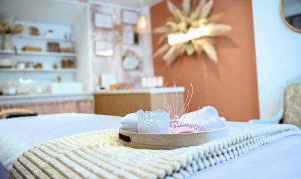 Ô Soins Dorés - Head Spa & Drainage Lymphatique  : Manucure à La Cadière-d'Azur