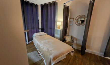 Escale Bien-Être Massage & Soin Énergétique  : Institut de beauté à Bassens