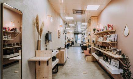 Women & Men : Coiffeur à Saintes