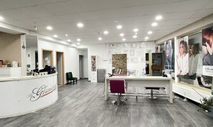 Glamorous - Hair & Beauty: Barbershop in Neutraubling