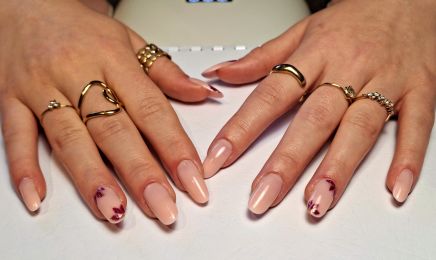 Monika Nails Art Studio : Manucure à Pessac